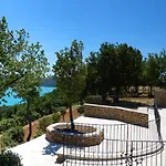 Domaine De La Ferme Lou Bed & Breakfast 4*