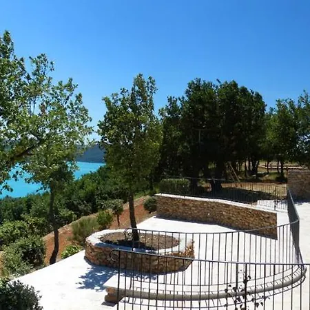 Ferme Lou Oda ve Kahvaltı 4*