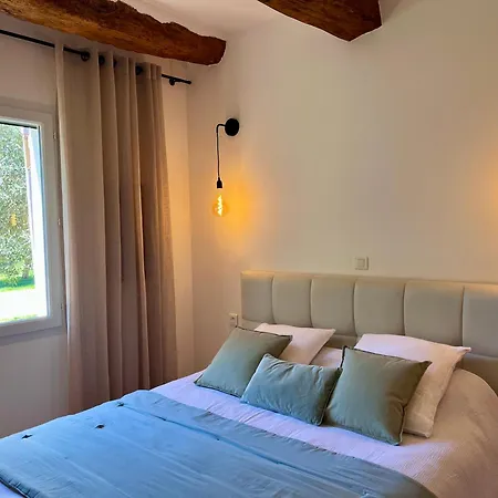 Domaine De La Ferme Lou Bed & Breakfast 4*