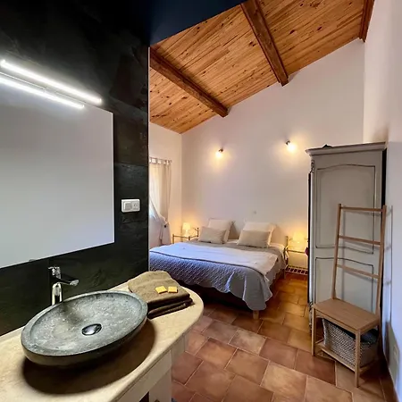 Domaine De La Ferme Lou Bed & Breakfast 4*