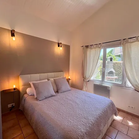 Domaine De La Ferme Lou Bed & Breakfast